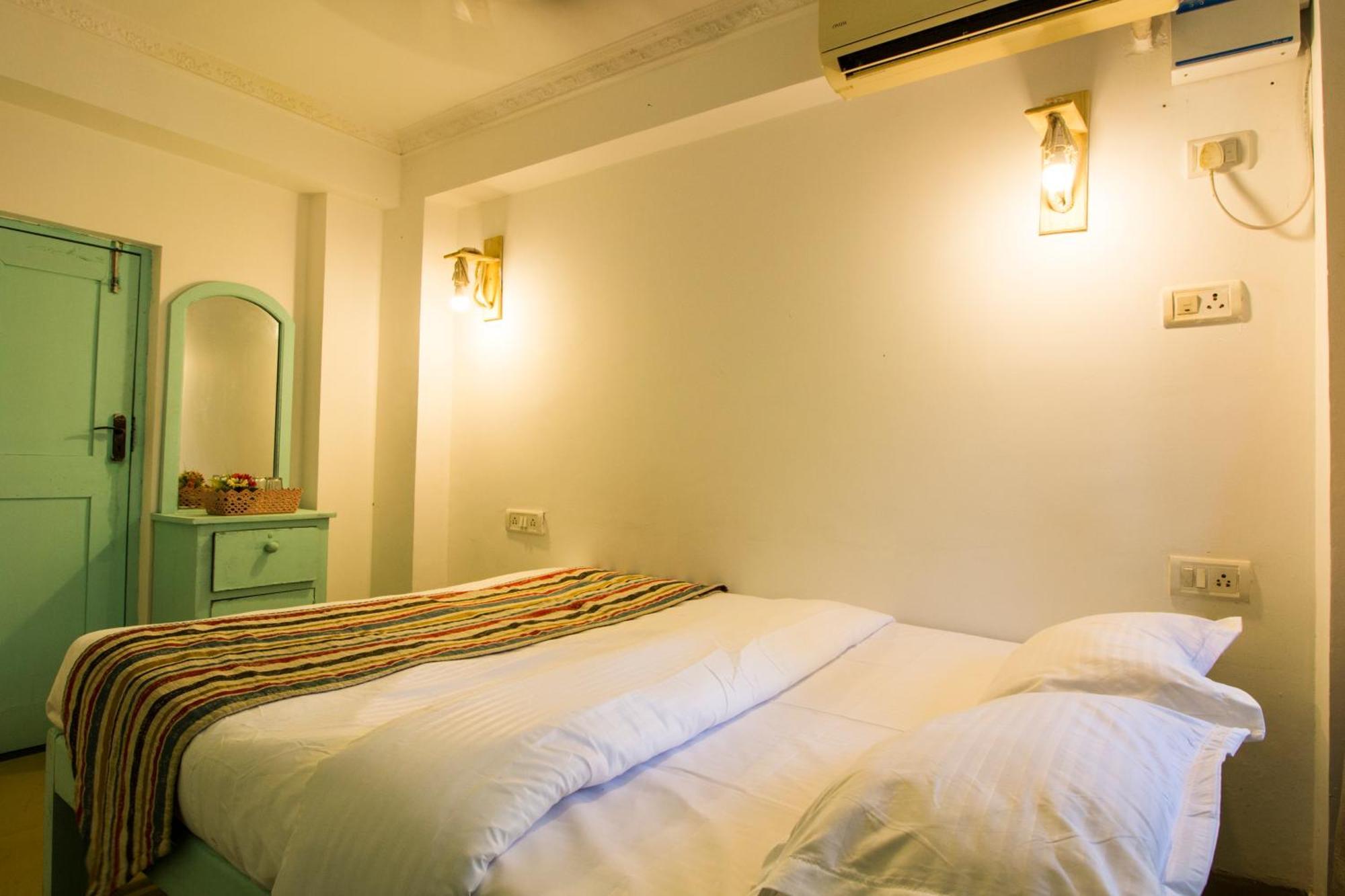 Turquoiise House Hotel Morjim Exterior photo